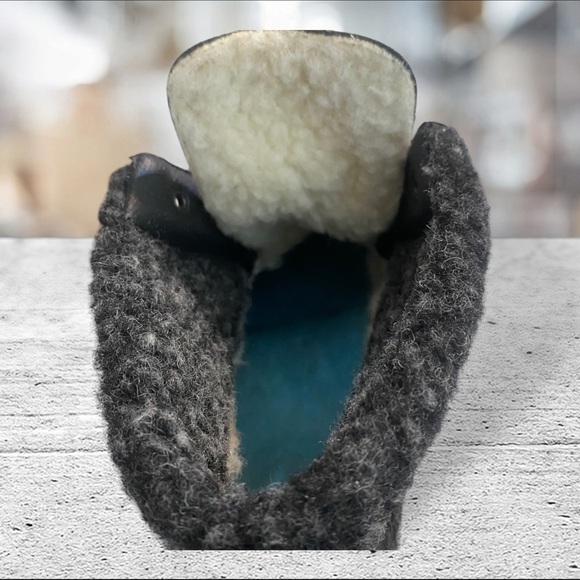 Rieker black patent  7.5 croco embossed Sherpa lined lace up boo… - Picture 5 of 5